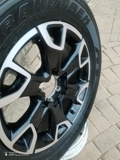 ONE 265 60R18 DUNLOP GRAND TREK Tyre &amp; 18Inch TOYOTA LEGEND 50 Magrim On Sale.