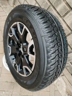 ONE 265 60R18 DUNLOP GRAND TREK Tyre &amp; 18Inch TOYOTA LEGEND 50 Magrim On Sale.