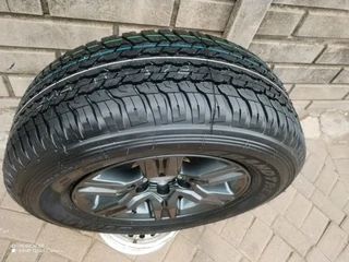 ONE 17Inch TOYOTA FORTUNA Magrim &amp; DUNLOP GRAND TREK Tyre 265 /65R17 On Sale.