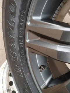 ONE 17Inch TOYOTA FORTUNA Magrim &amp; DUNLOP GRAND TREK Tyre 265 /65R17 On Sale.