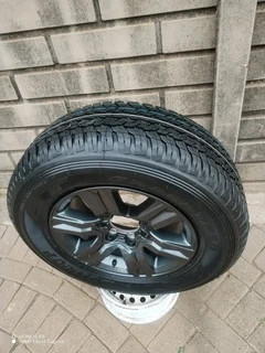 ONE 17 inch TOYOTA FORTUNA Magrim &amp; DUNLOP GRAND TREK Tyre 265 65R17 On Sale.
