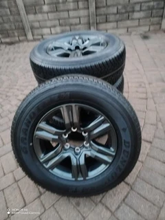 17Inch TOYOTA FORTUNA Magrims 6Holes &amp; DUNLOP GRAND TREK Tyres 255 65R17 A Set of Four On Sale.