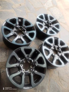 18inch 6holes Toyota Hillux Magrims 6holes A Set Of Four On Sale.