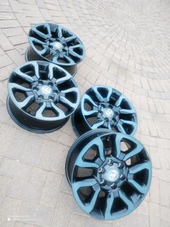 18inch Toyota Hillux Magrims 6holes A Set Of Four On Sale.