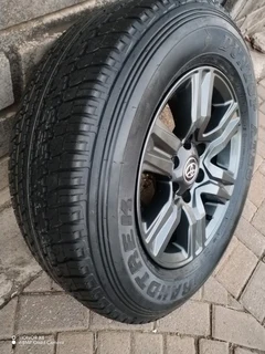 255 65R17 DUNLOP GRAND TREK Tyres &amp; 17 inch TOYOTA FORTUNA Magrims 6Holes A Set Of Four On Sale.
