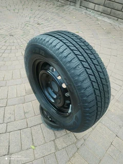 ONE 17Inch FORD RANGER Standard Steel Rim &amp; GOOD YEAR WRANGLER Tyre 265!/65R17 On Sale.