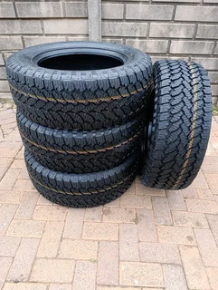 265 60R18 CONTINENTAL CROSS CONTACT Tyres A set of four on sale.