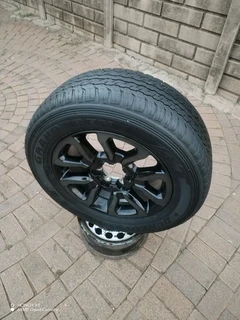 18inch Toyota Hillux Magrim & Fairy Used Dunlop Grand Trek Tyre 265 60r18 On Sale.