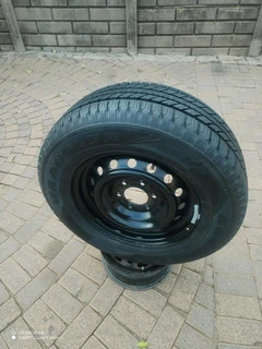 ONE 17Inch FORD RANGER Standard Steel Rim &amp; GOOD YEAR WRANGLER Tyre 265 65R17 On Sale.