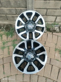 18inch Toyota Hillux Magrims 6holes A Set Of Four On Sale.