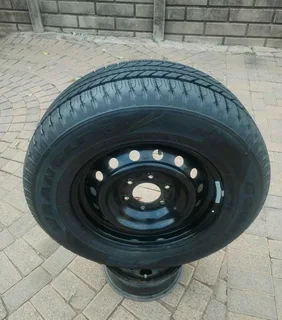 One 17inch Ford Ranger Standard Steel Rim & Good Year Wrangler Tyre 265 65r17 On Sale.