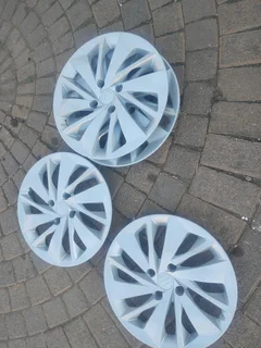 SUZUKI swift Wheel Cover Caps 15Inch A set of four on sale.