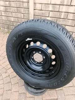 17inch Toyota Standard Steel Rim & Bridgestone Dueler Tyre 265 65r17 On Sale.