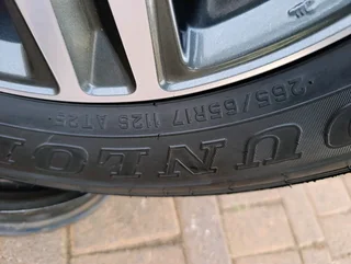 ONE 17Inch TOYOTA FORTUNA Magrim &amp; DUNLOP GRAND TREK Tyre 265 /65R17 On Sale.