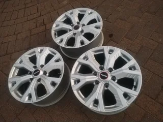 18inch 6holes Isuzu Dmax Magrims 6holes Silver A Set Of Four On Sale.