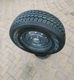 ONE 16Inch MAHINDRA Standard Steel Rim &amp; ELANZO SUPRA Tyre 245 /75R16 On Sale.