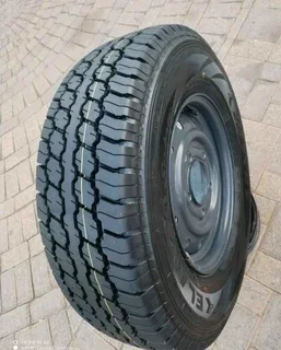 ONE ELANZO SUPRA Tyre 245 /75R16 &amp; 16Inch MAHINDRA Standard Steel Rim On Sale.