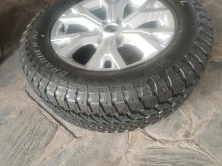 ONE 18Inch ISUZU Xrider Magrim SILVER &amp; GENERAL GRABBER Tyre 265 60R18 On Sale.