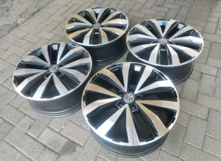 20Inch AMAROK Magrims 6Holes A Set of four on sale.