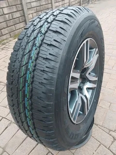 ONE 17Inch TOYOTA FORTUNA Magrim &amp; BRIDGESTONE DUELER Tyre 265 /65R17 On Sale.