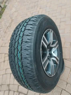 ONE 17Inch TOYOTA FORTUNA Magrim &amp; BRIDGESTONE DUELER Tyre 265 /65R17 On Sale.
