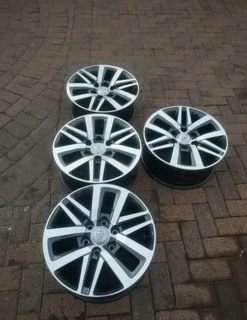 18Inch 6Holes TOYOTA HILLUX Magrims 6Holes a Set of Four On Sale.