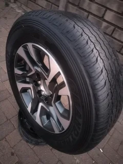 One 18inch Toyota Fortuna Magrim & Fairy Used Dunlop Grand Trek Tyre 265 60r18 On Sale.