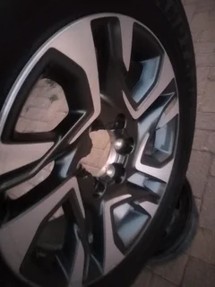 ONE 18Inch TOYOTA FORTUNA Magrim &amp; Fairy Used DUNLOP GRAND TREK Tyre 265 60R18 On Sale.