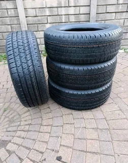 265 60R18 CONTINENTAL CROSS CONTACT Tyres A Set Of Four On Sale.