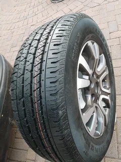 ONE 18Inch FORD RANGER Magrim &amp; CONTINENTAL CROSS CONTACT Tyre 265 60R18 On Sale.