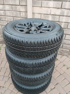 265 60R18 DUNLOP GRAND TREK Tyres &amp; 18Inch TOYOTA HILLUX Magrims 6Holes a Set of Four On Sale.