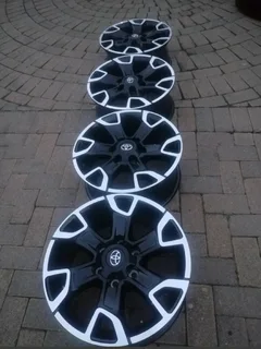 18Inch TOYOTA LEGEND 50 Magrims 6Holes a Set of Four On Sale.