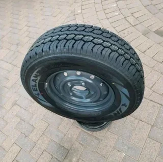 ONE 16Inch MAHINDRA Standard Steel Rim &amp; ELANZO SUPRA Tyre 245/75R16 On Sale.