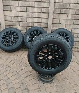 ONE 18Inch FORD THUNDER Magrim &amp; CONTINENTAL CROSS CONTACT Tyre 265 60R18 On Sale.