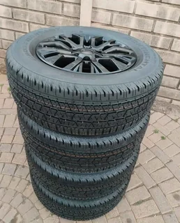 ONE 18Inch FORD THUNDER Magrim &amp; CONTINENTAL CROSS CONTACT Tyre 265 60R18 On Sale.