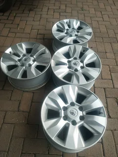 17inch Toyota Hillux Magrims 6holes A Set Of Four On Sale.