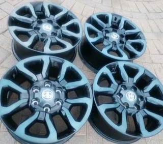 18inch Toyota Hillux  Magrims 6holes A Set Of Four On Sale.