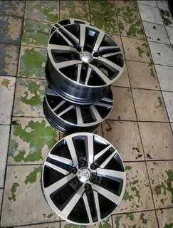 18Inch TOYOTA HILLUX  Magrims 6Holes a Set of Four On Sale.