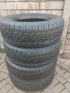 255/70R17 CONTINENTAL CROSS CONTACT Tyres A Set Of Four On Sale.
