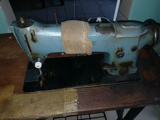 Singer sewing machine with table R1200 head only with table no motor
