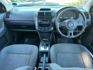 VW Polo vivo sedan automatic