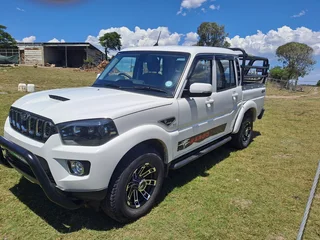 2021 Mahindra Karoo S10  Double Cab 4x4