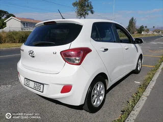 2017 Hyundai i10 Grand R115,000 mint condition