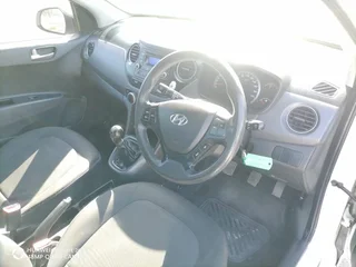 2017 Hyundai i10 Grand R115,000 mint condition