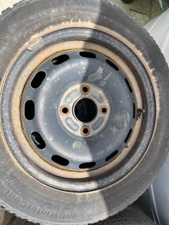 Tyres with steel rims for Ford x 4