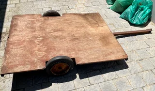 Small flatbed trailer