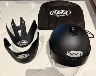 Motorcycle helmet