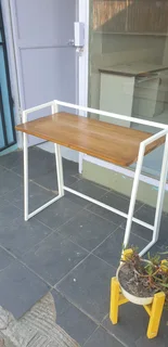 Folding desk