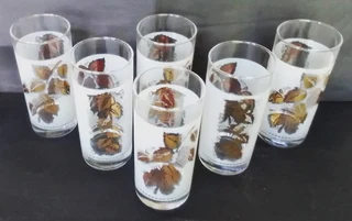 Vintage 1970&#39;s Gold Leaf Grape Design Spritzer / Pitcher Jug and 6 Glasses