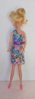 Barbie Doll - Fashion Dolls Dress, Belt and Earrings